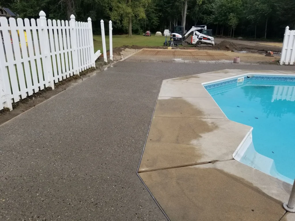 exsposedaggregatepooldeck 1920w